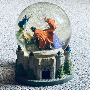 RARE! 1994 Disney Sleeping Beauty Snowglobe
